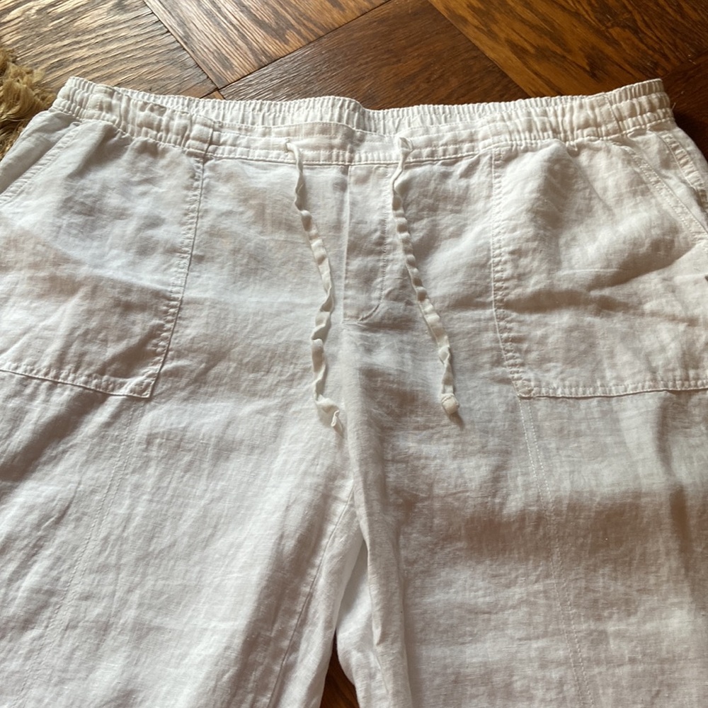 Lord & Taylor Linen Capris - Picture 4 of 8